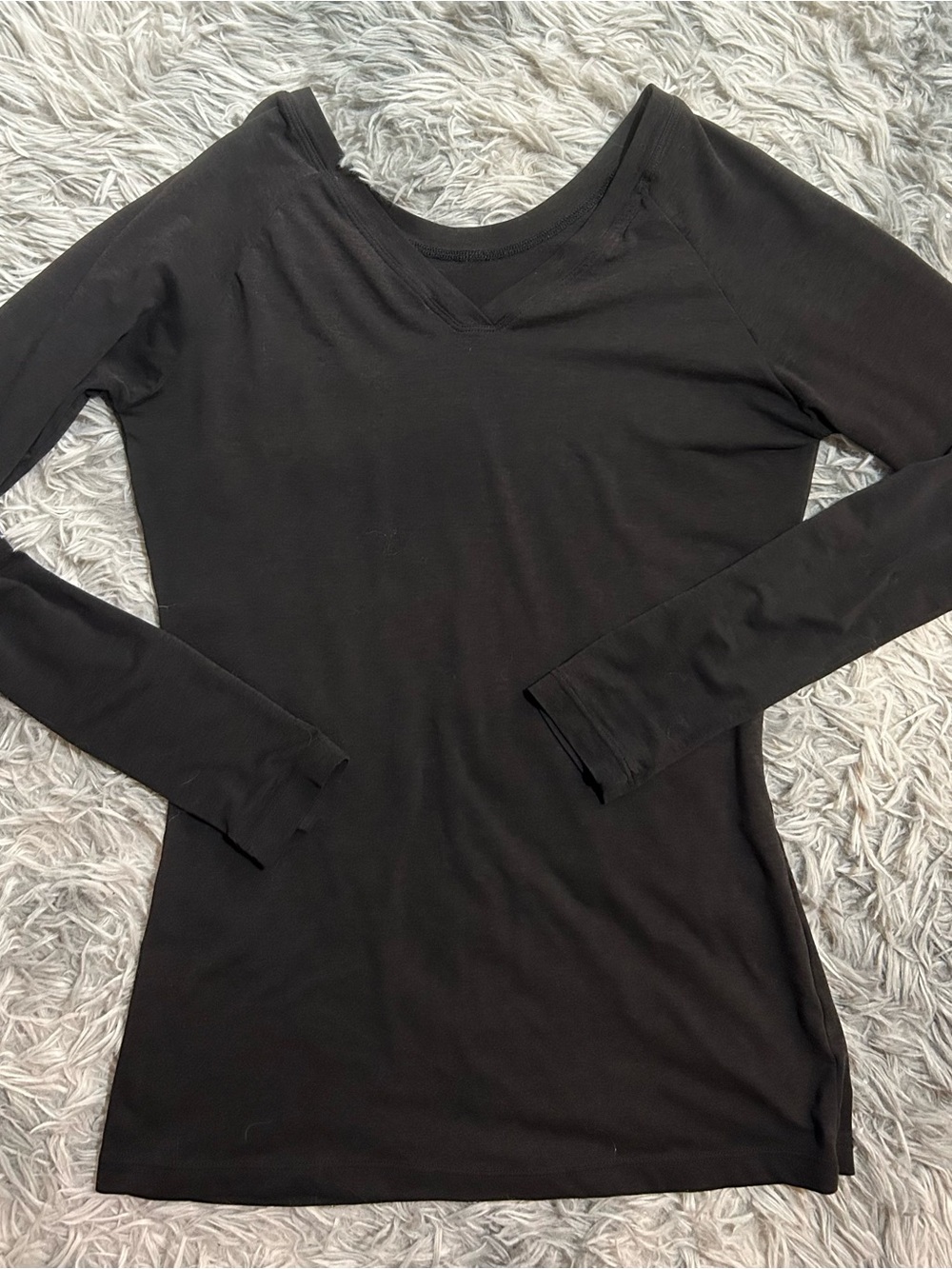 SHEIN Black V-Neck Long Sleeve Tee